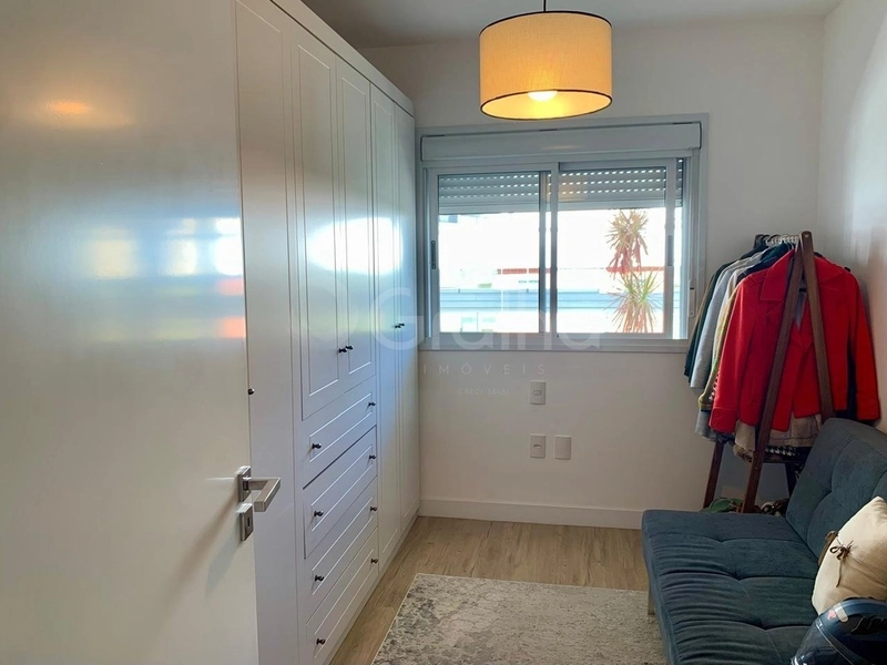 Apartamento na Agronômica com 2 dormitórios, sendo 1 suíte e  2 vagas: 6ª foto da galeria de imagens do imóvel