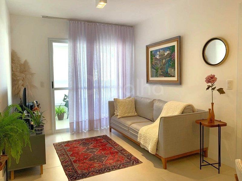 Apartamento na Agronômica com 2 dormitórios, sendo 1 suíte e  2 vagas: 1ª foto da galeria de imagens do imóvel