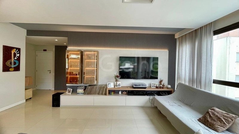 Apartamento a venda no Corrego Grande com 3 dormitórios 2 suítes e: 3ª foto da galeria de imagens do imóvel