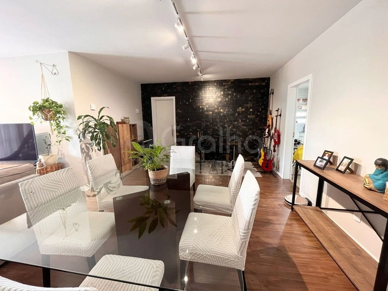 Apartamento em Coqueiros com 3 dormitórios, sendo 1 suíte, vista Mar: 4ª foto da galeria de imagens do imóvel