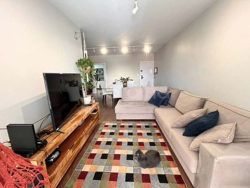 Apartamento em Coqueiros com 3 dormitórios, sendo 1 suíte, vista Mar: 2ª foto da galeria de imagens do imóvel