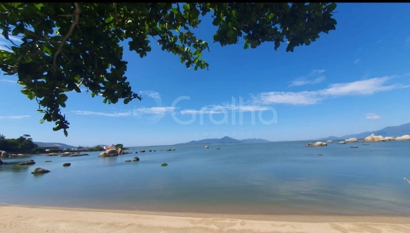 Apartamento em Coqueiros com 3 dormitórios, sendo 1 suíte, vista Mar: 24ª foto da galeria de imagens do imóvel