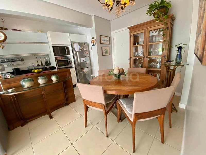 Apartamento  no Centro com 2 dormitórios, sendo 1  suíte e 1 vaga: 4ª foto da galeria de imagens do imóvel