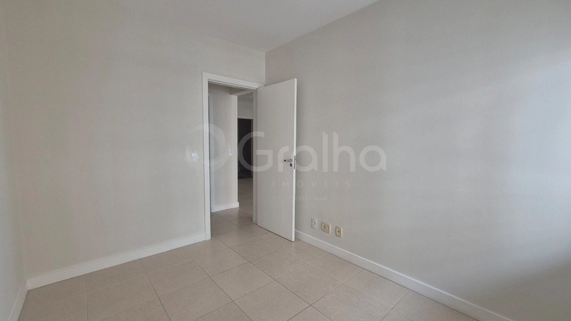 Apartamento no Cento com 2 dormitórios, sendo 1 suíte e 1 vaga: 15ª foto da galeria de imagens do imóvel