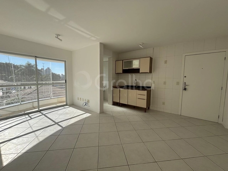 Apartamento na Trindade com 2 dormitórios 1 suíte e 1 vaga: 3ª foto da galeria de imagens do imóvel