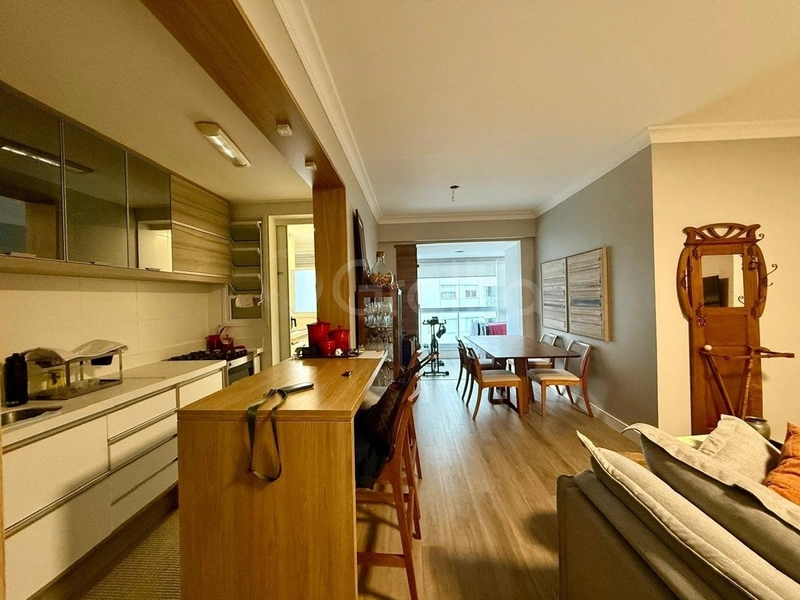 Apartamento a venda no Itacorubi com 3 dormitórios 1 suíte e 1 vaga: 1ª foto da galeria de imagens do imóvel