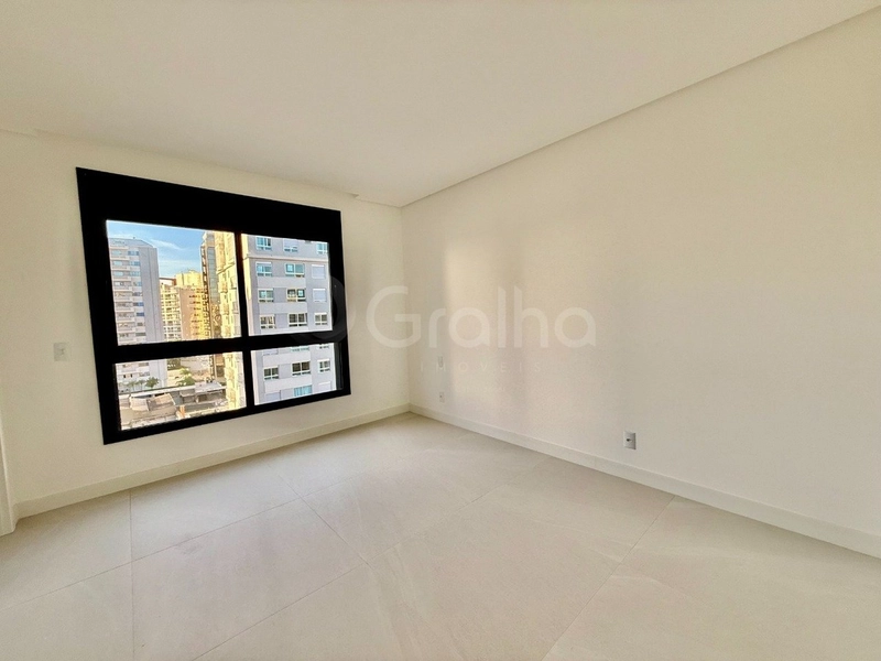 Apartamento no Centro  com 3 dormitórios, sendo 3 suítes e 3 vagas: 18ª foto da galeria de imagens do imóvel