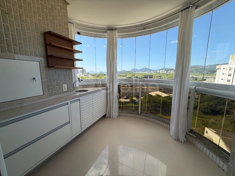 Apartamento a venda na Trindade com 2 dormitórios 1 suítes e 1 vaga: 3ª foto da galeria de imagens do imóvel