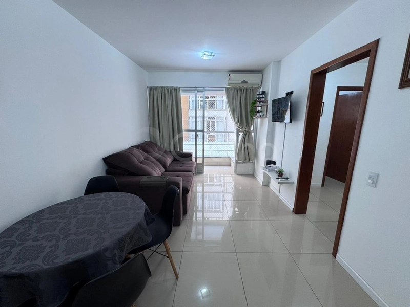 Apartamento a venda no Centro com 2 dormitórios 1 suíte e 1 vaga: 1ª foto da galeria de imagens do imóvel