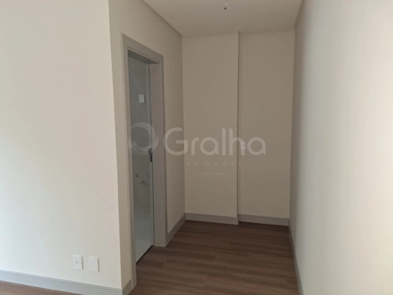 Apartamento no Centro  com 3 suítes, 2 vagas de garagem: 15ª foto da galeria de imagens do imóvel