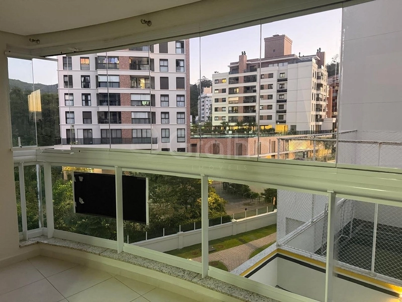 Apartamento no Córrego Grande com 2 dormitórios, sendo 2 suíte e 2 vgs: 2ª foto da galeria de imagens do imóvel