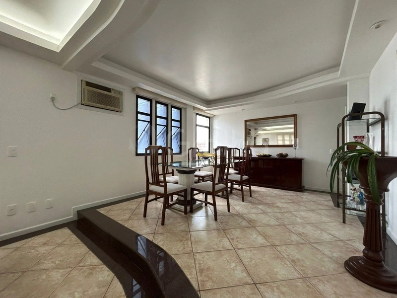 Apartamento na Agronômica com 4 dormitórios 03 suítes e 2 vagas ]: 5ª foto da galeria de imagens do imóvel