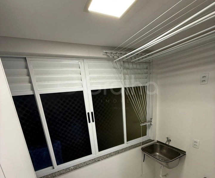 Apartamento  em Coqueiros com 2 dormitórios, sendo 1 suíte e 1 vaga: 13ª foto da galeria de imagens do imóvel