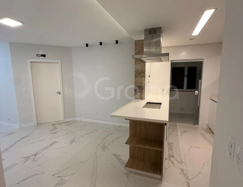 Apartamento  em Coqueiros com 2 dormitórios, sendo 1 suíte e 1 vaga: 3ª foto da galeria de imagens do imóvel