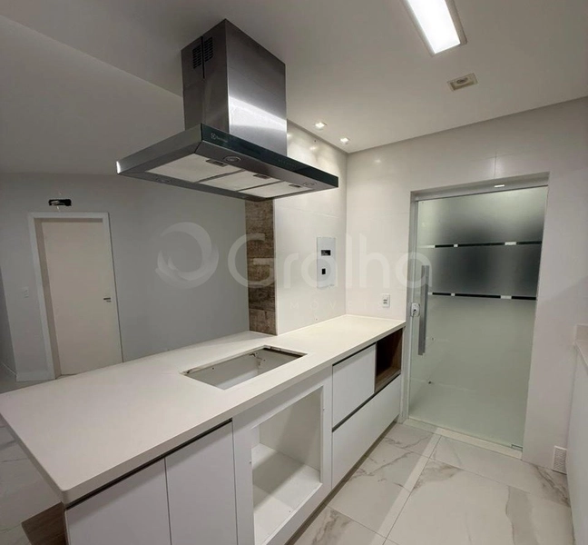 Apartamento  em Coqueiros com 2 dormitórios, sendo 1 suíte e 1 vaga: 7ª foto da galeria de imagens do imóvel