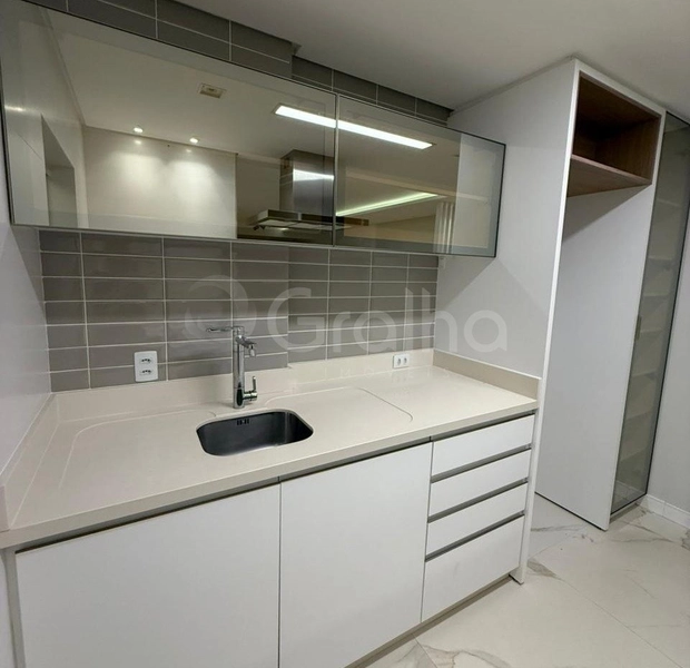 Apartamento  em Coqueiros com 2 dormitórios, sendo 1 suíte e 1 vaga: 9ª foto da galeria de imagens do imóvel