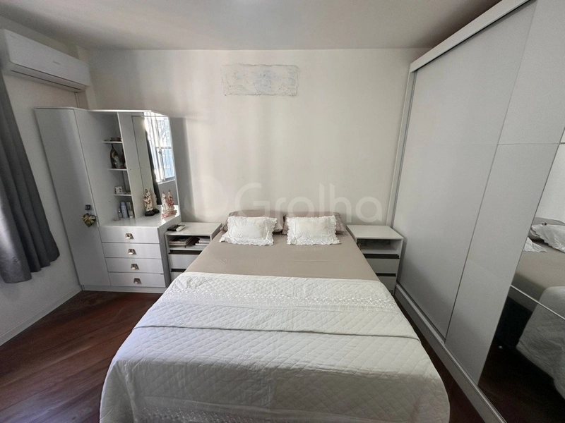 Apartamento  em Coqueiros com 2 dormitórios e 1 vaga: 5ª foto da galeria de imagens do imóvel