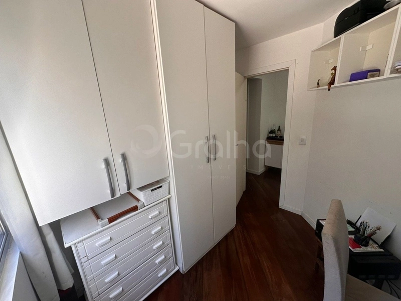 Apartamento  em Coqueiros com 2 dormitórios e 1 vaga: 20ª foto da galeria de imagens do imóvel
