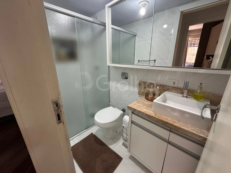 Apartamento  em Coqueiros com 2 dormitórios e 1 vaga: 12ª foto da galeria de imagens do imóvel