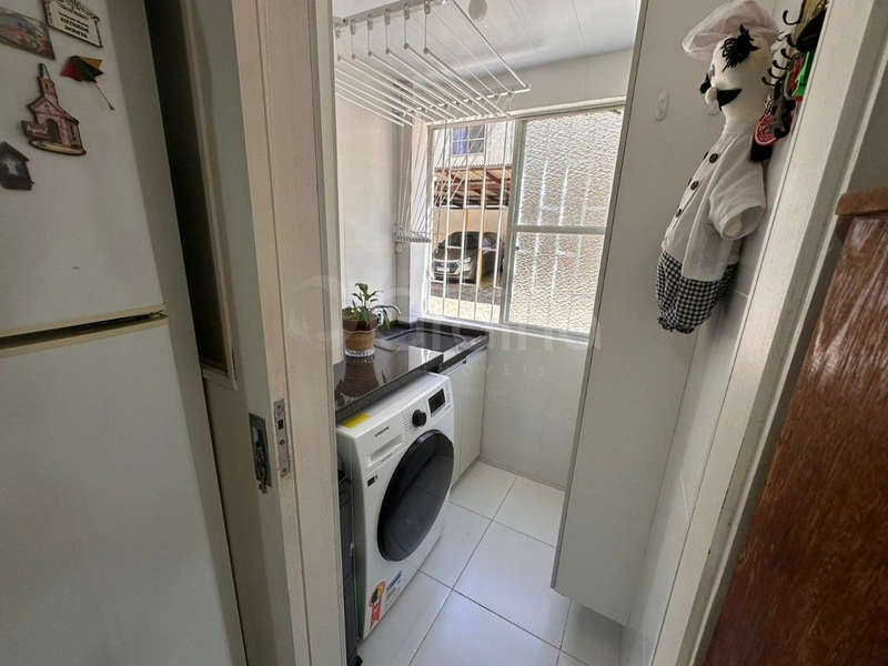 Apartamento  em Coqueiros com 2 dormitórios e 1 vaga: 25ª foto da galeria de imagens do imóvel