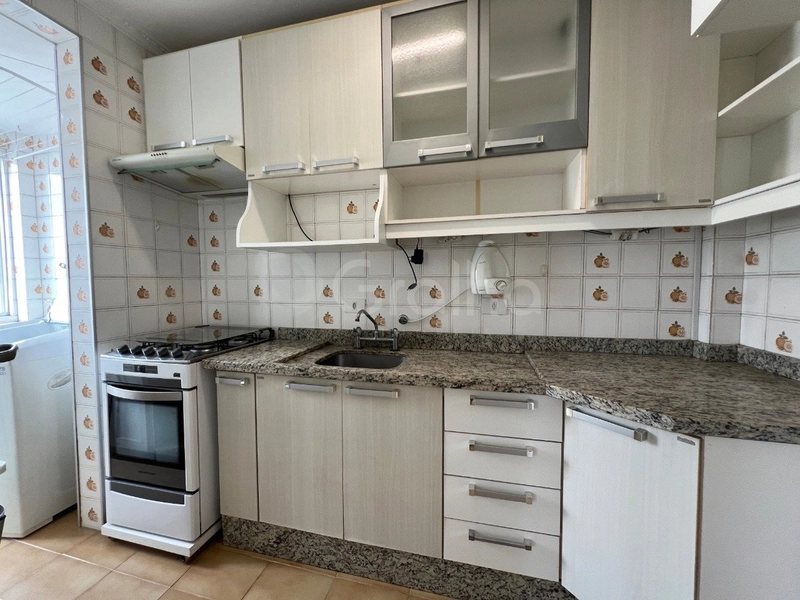 Apartamento  em Coqueiros com 2 dormitórios e 1 vaga: 9ª foto da galeria de imagens do imóvel