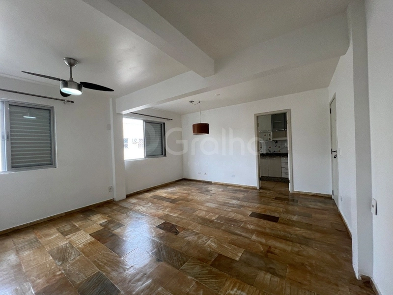 Apartamento  em Coqueiros com 2 dormitórios e 1 vaga: 1ª foto da galeria de imagens do imóvel