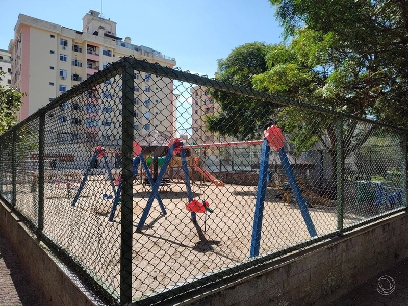 Apartamento  em Coqueiros com 2 dormitórios e 1 vaga: 26ª foto da galeria de imagens do imóvel