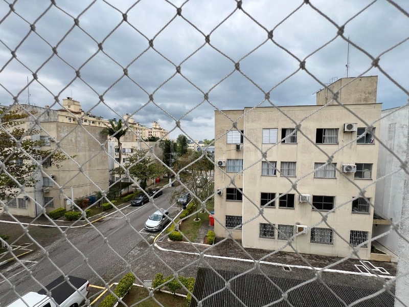 Apartamento  em Coqueiros com 2 dormitórios e 1 vaga: 6ª foto da galeria de imagens do imóvel