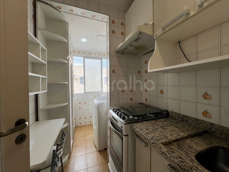 Apartamento  em Coqueiros com 2 dormitórios e 1 vaga: 10ª foto da galeria de imagens do imóvel