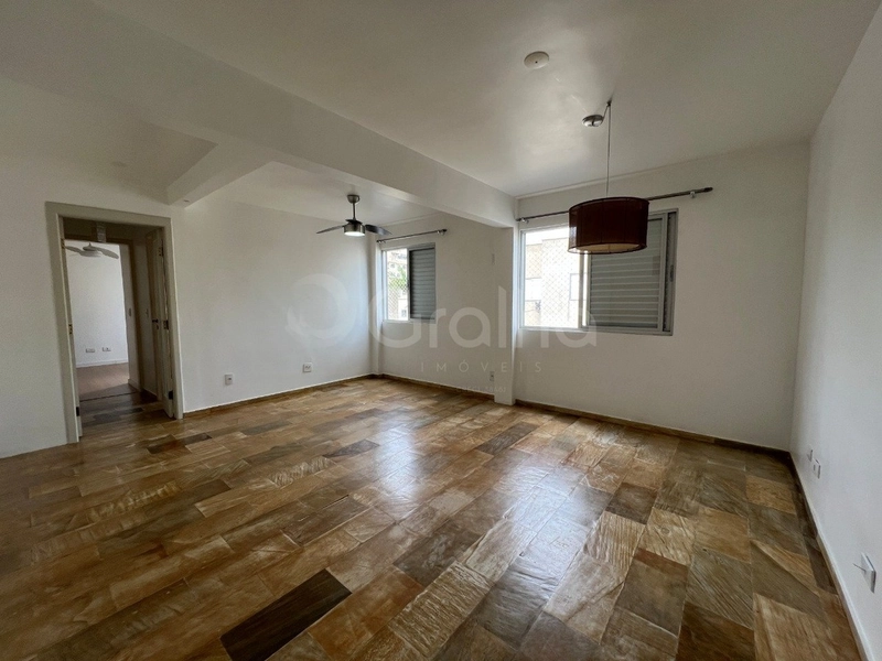 Apartamento  em Coqueiros com 2 dormitórios e 1 vaga: 2ª foto da galeria de imagens do imóvel