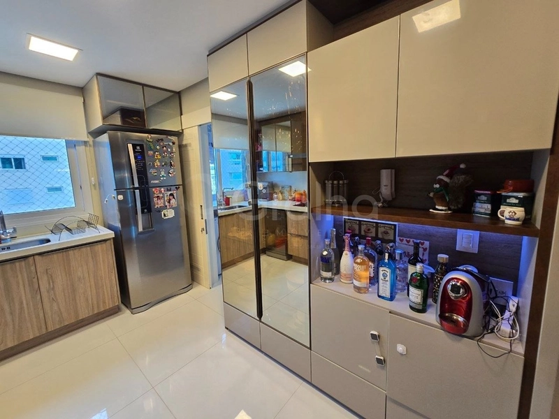Apartamento na Agronômica a venda com 3 suítes e 2 vagas: 13ª foto da galeria de imagens do imóvel