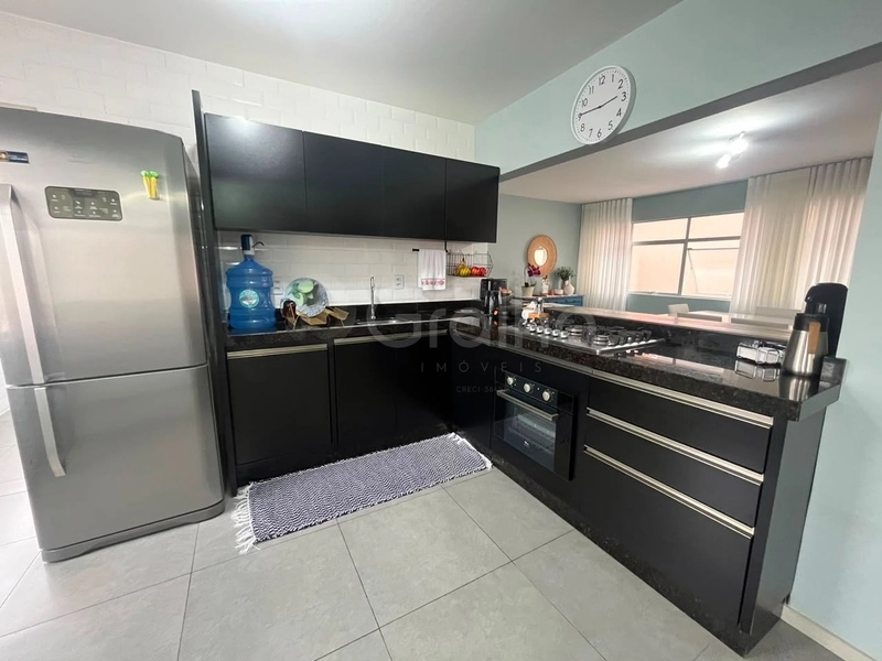 Apartamento em Coqueiros com 3 dormitórios 1 suíte e 1 vaga: 12ª foto da galeria de imagens do imóvel