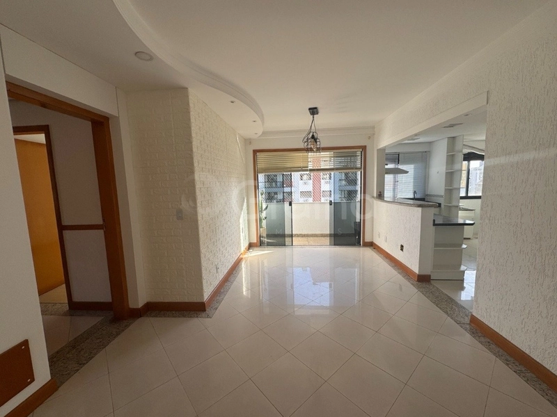 Apartamento na Agronômica com 3 dormitórios sendo 1 suíte e 1 vaga: 1ª foto da galeria de imagens do imóvel