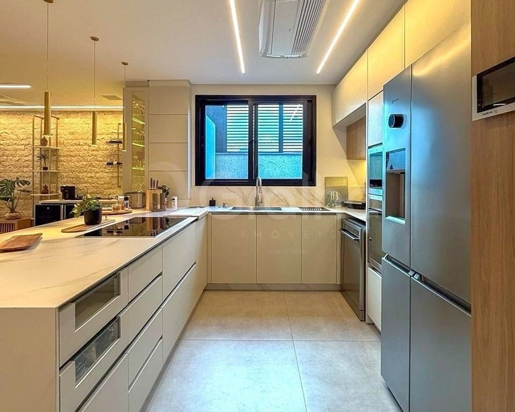 Casa de 236m² com 4 quartos sendo 3 suítes no Córrego Grande: 2ª foto da galeria de imagens do imóvel