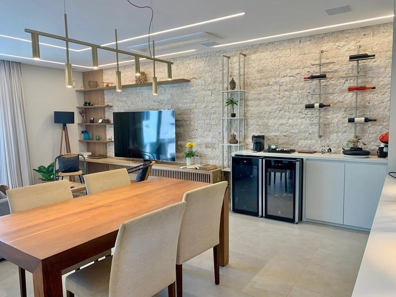 Casa de 236m² com 4 quartos sendo 3 suítes no Córrego Grande: 6ª foto da galeria de imagens do imóvel