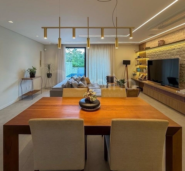 Casa de 236m² com 4 quartos sendo 3 suítes no Córrego Grande: 7ª foto da galeria de imagens do imóvel