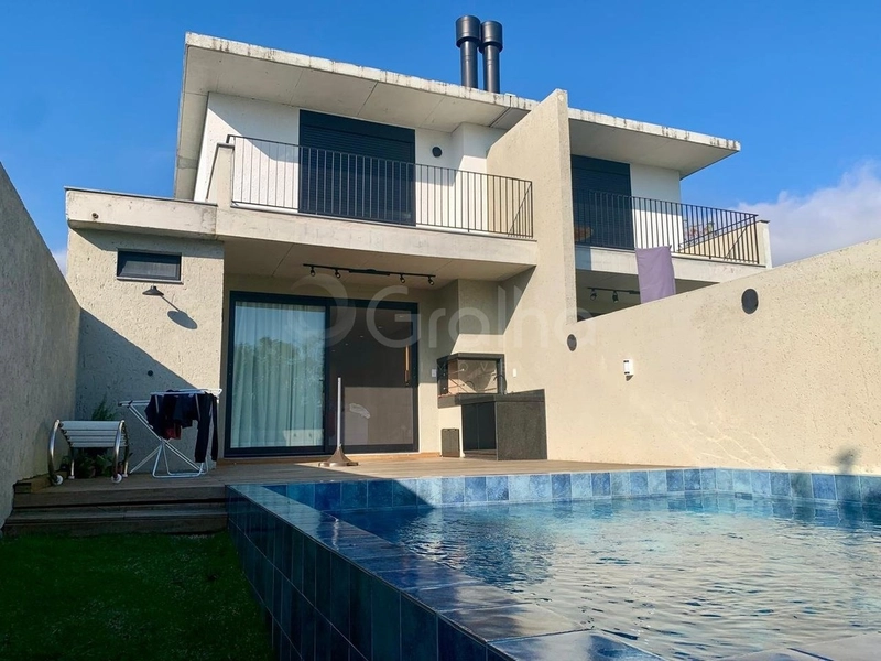 Casa de 236m² com 4 quartos sendo 3 suítes no Córrego Grande: 24ª foto da galeria de imagens do imóvel