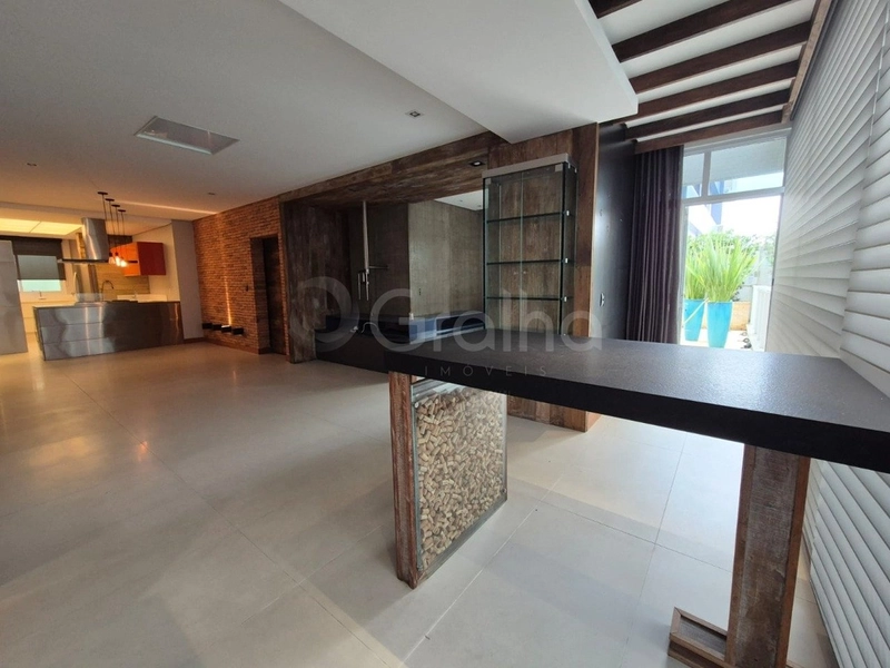 Apartamento no Centro com 2 dormitórios com 2 suítes e 2 vaga: 4ª foto da galeria de imagens do imóvel