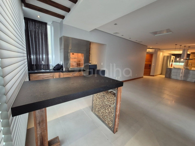 Apartamento no Centro com 2 dormitórios com 2 suítes e 2 vaga: 3ª foto da galeria de imagens do imóvel