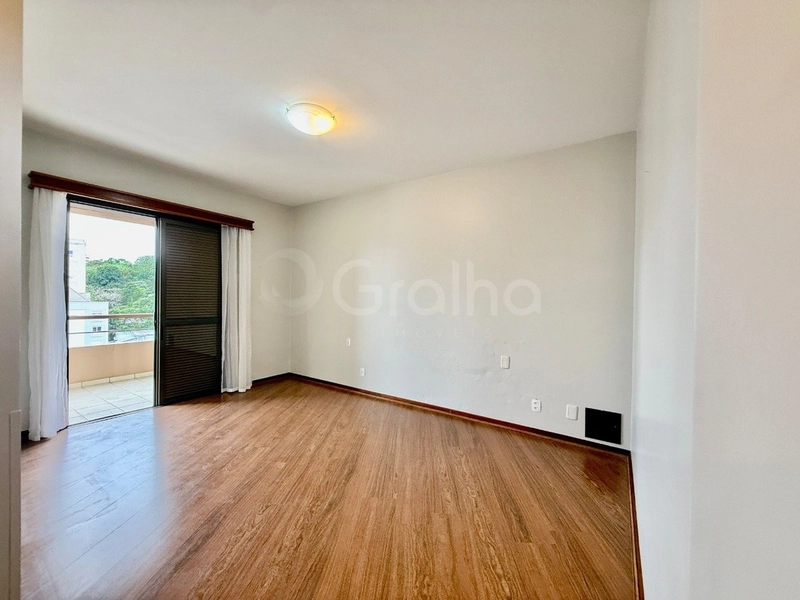 Apartamento na Agronômica com 5 dormitórios 2 suítes e 2 vagas -264 m²: 17ª foto da galeria de imagens do imóvel