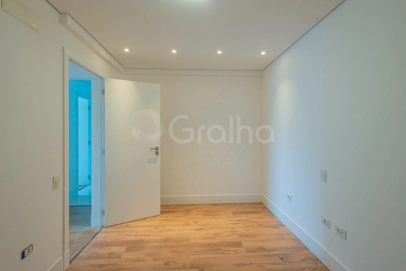 Apartamento na Agronômica a venda com 3 suítes e 2 vagas  165,75 m²: 26ª foto da galeria de imagens do imóvel