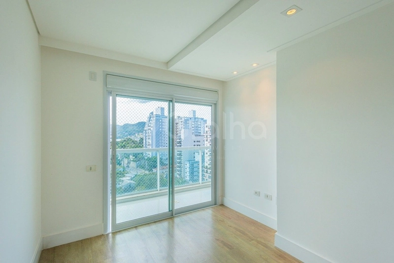 Apartamento na Agronômica a venda com 3 suítes e 2 vagas  165,75 m²: 31ª foto da galeria de imagens do imóvel