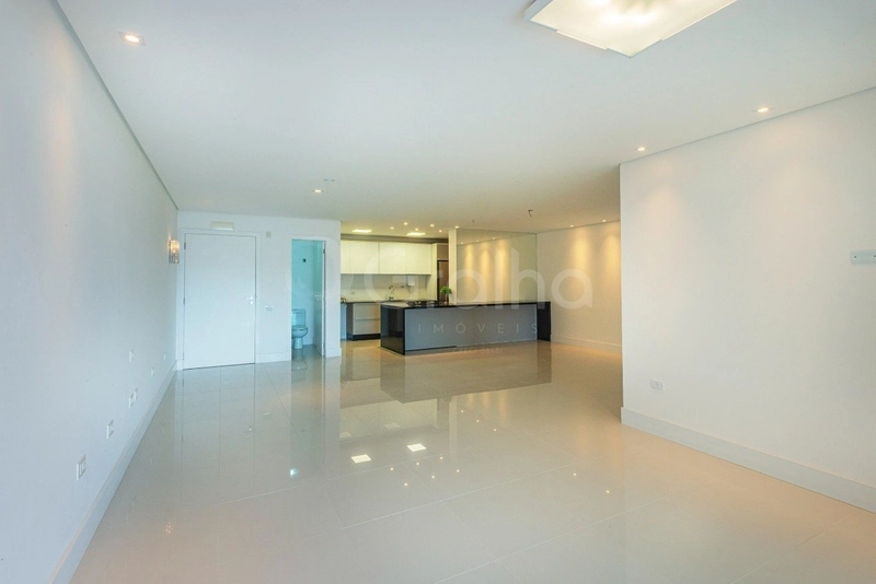 Apartamento na Agronômica a venda com 3 suítes e 2 vagas  165,75 m²: 1ª foto da galeria de imagens do imóvel