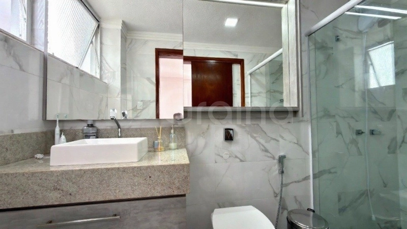 Apartamento em Coqueiros com 3 dormitórios, sendo 1 suíte e 1 vaga: 8ª foto da galeria de imagens do imóvel