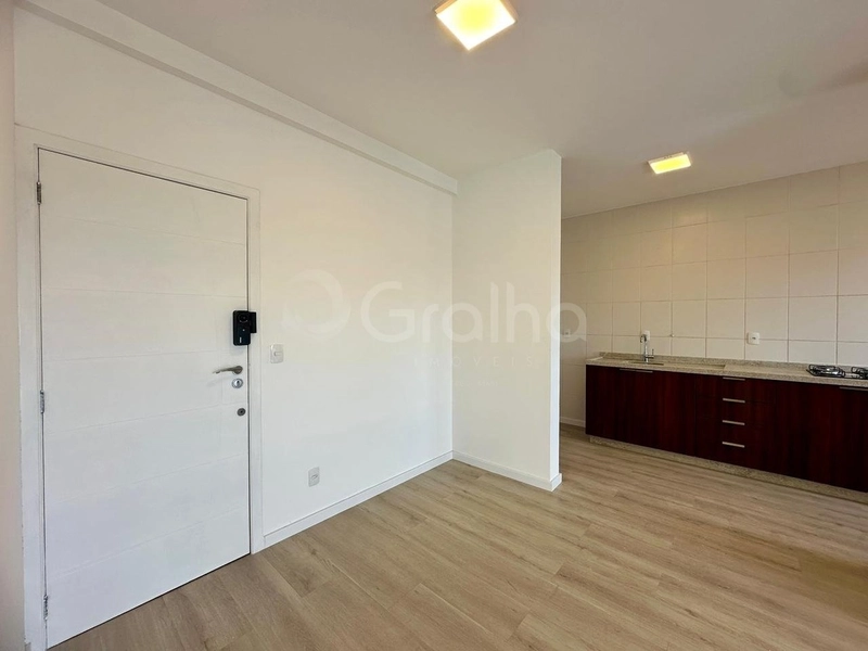 Apartamento em Capoeiras com 2 dormitórios  e 1 vaga: 2ª foto da galeria de imagens do imóvel