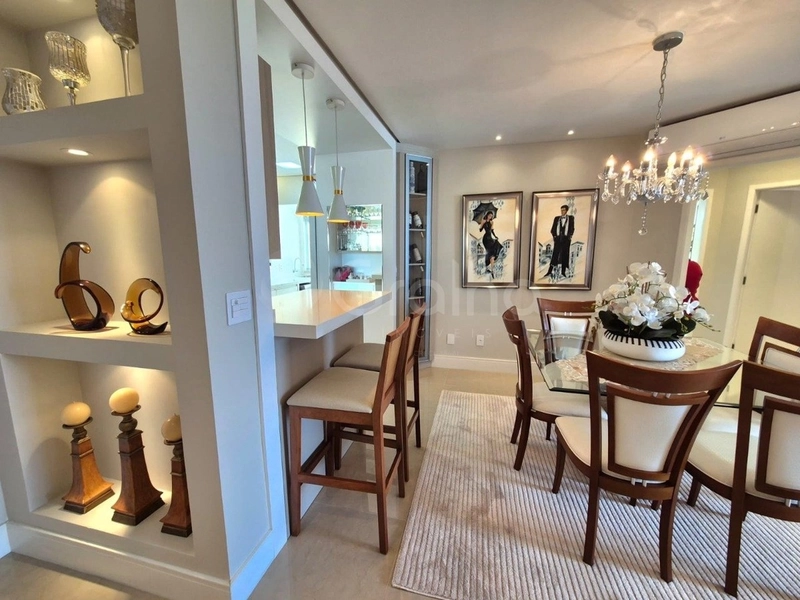 Apartamento  em Coqueiros com 2 dormitórios, sendo 1 suíte e 1 vaga: 5ª foto da galeria de imagens do imóvel