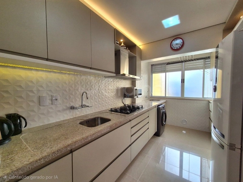 Apartamento  em Coqueiros com 2 dormitórios, sendo 1 suíte e 1 vaga: 18ª foto da galeria de imagens do imóvel