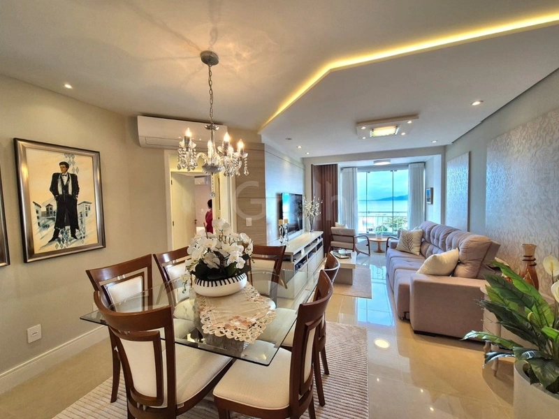 Apartamento  em Coqueiros com 2 dormitórios, sendo 1 suíte e 1 vaga: 3ª foto da galeria de imagens do imóvel