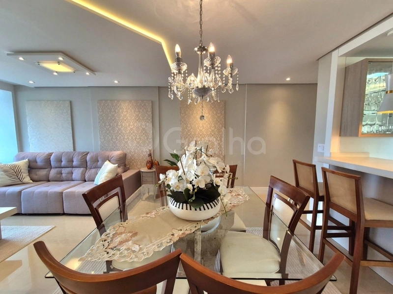 Apartamento  em Coqueiros com 2 dormitórios, sendo 1 suíte e 1 vaga: 2ª foto da galeria de imagens do imóvel