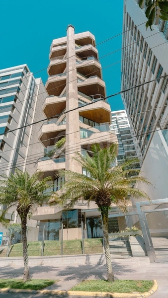 Apartamento na Beira Mar com 3 dormitórios, sendo 3 suítes e 3 vagas: 30ª foto da galeria de imagens do imóvel